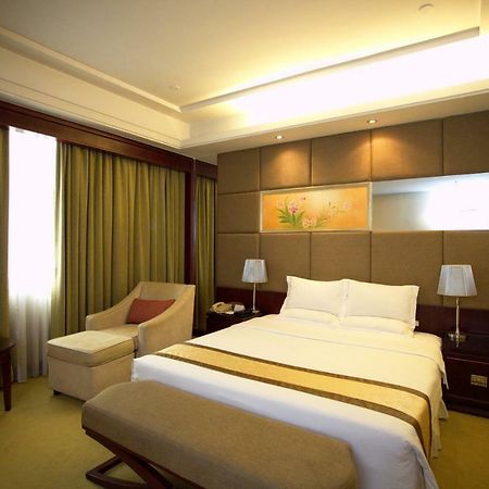 Harbour Metropolis Hotel Фошан Екстериор снимка
