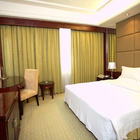 Harbour Metropolis Hotel Фошан Екстериор снимка