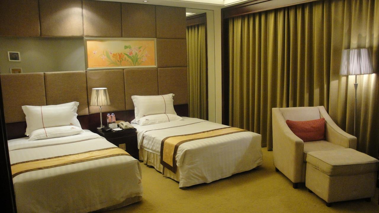 Harbour Metropolis Hotel Фошан Екстериор снимка