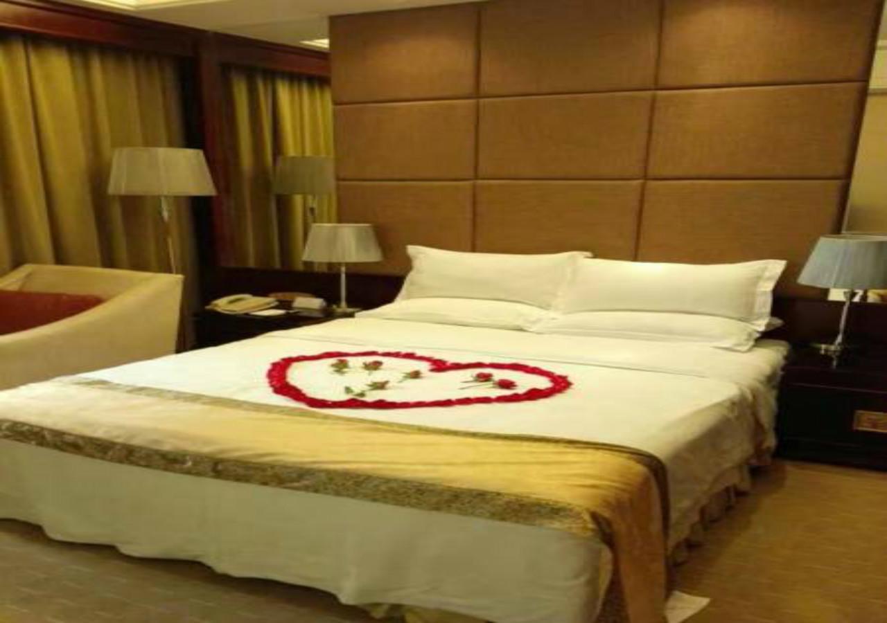 Harbour Metropolis Hotel Фошан Екстериор снимка