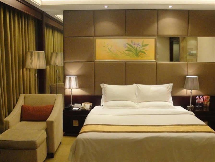 Harbour Metropolis Hotel Фошан Екстериор снимка