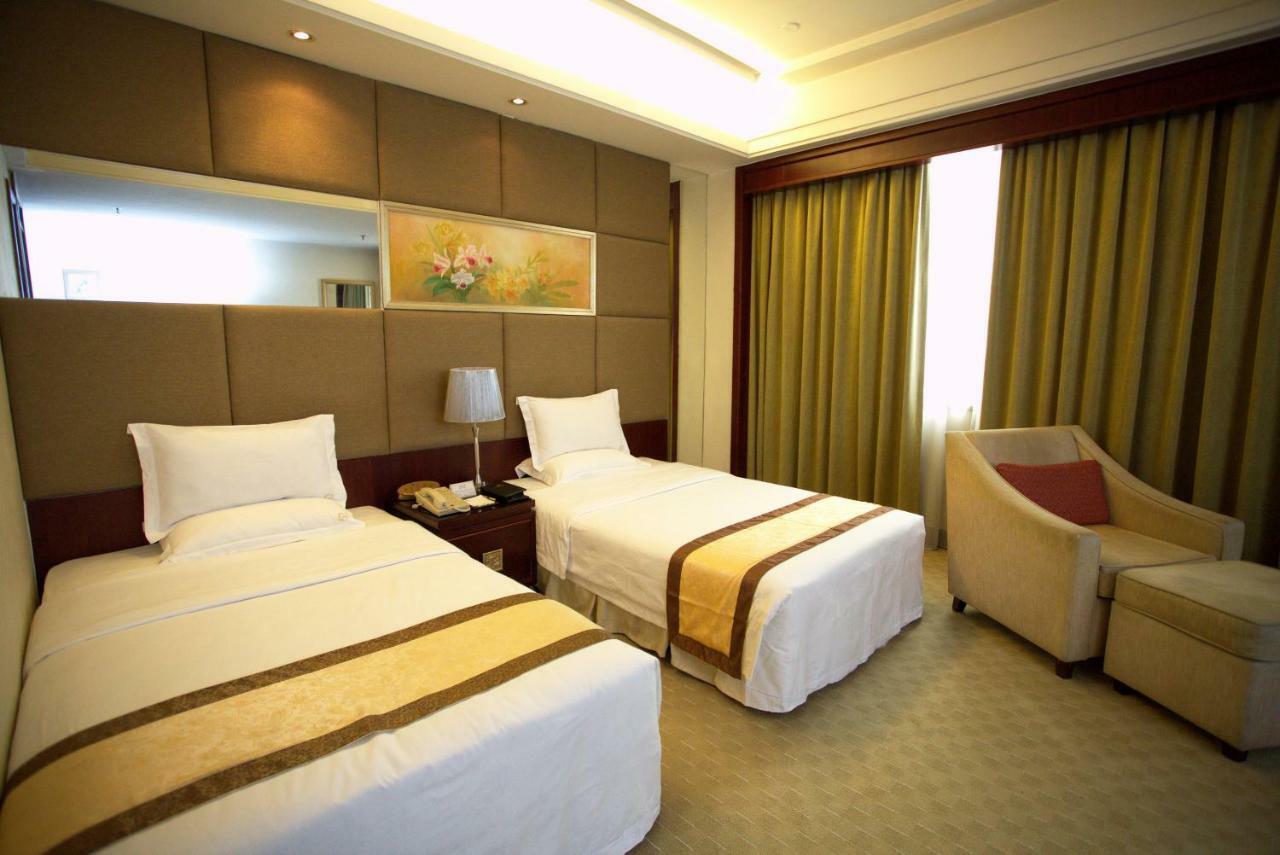 Harbour Metropolis Hotel Фошан Екстериор снимка
