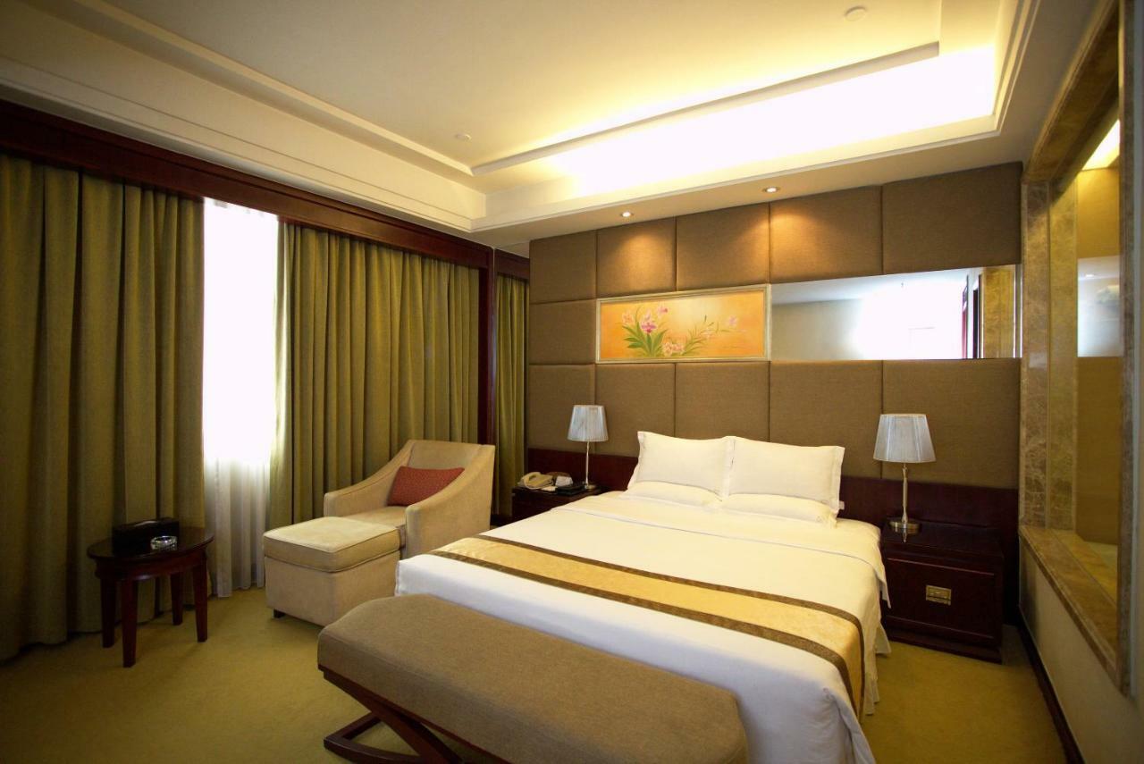 Harbour Metropolis Hotel Фошан Екстериор снимка