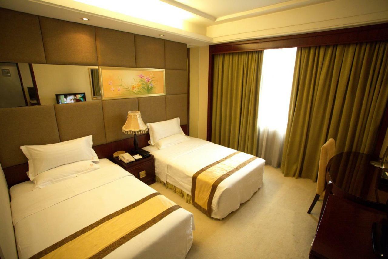 Harbour Metropolis Hotel Фошан Екстериор снимка