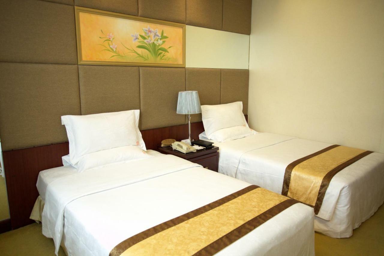 Harbour Metropolis Hotel Фошан Екстериор снимка